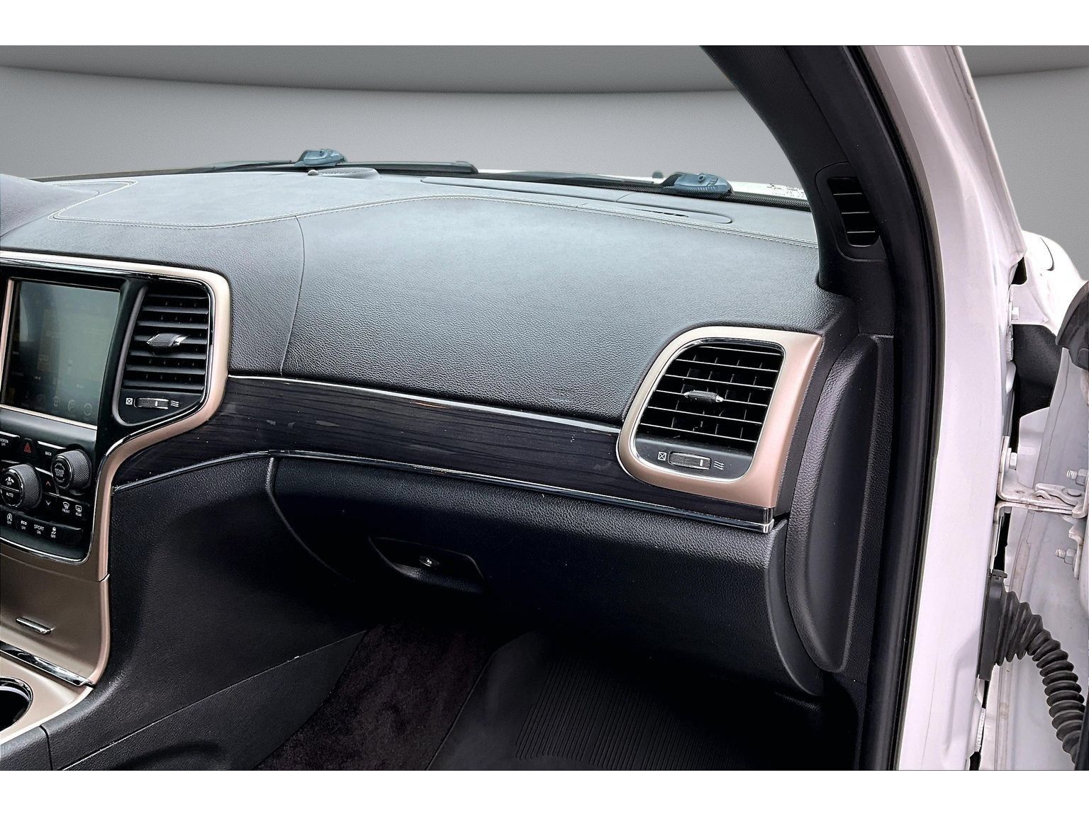 Used 2016 Jeep Grand Cherokee Overland AWD/4WD image 49