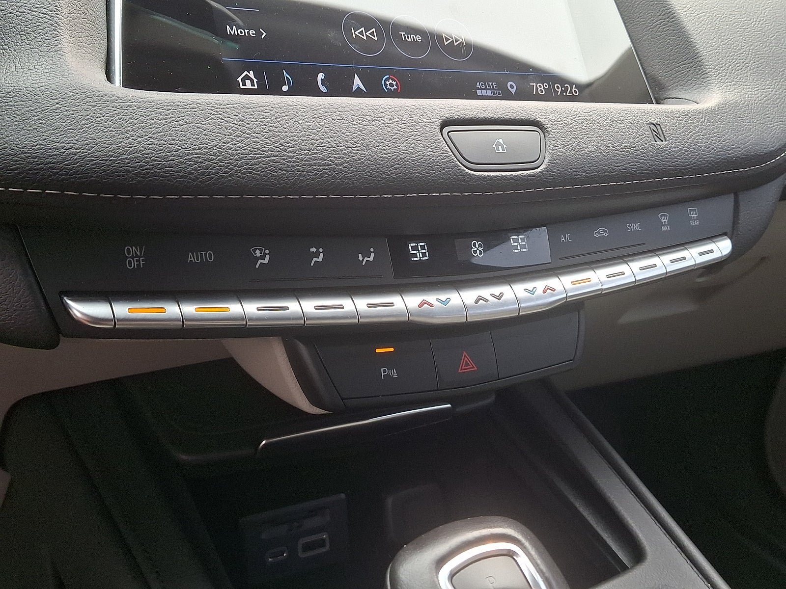Used 2019 Cadillac XT4 Luxury AWD/4WD image 16