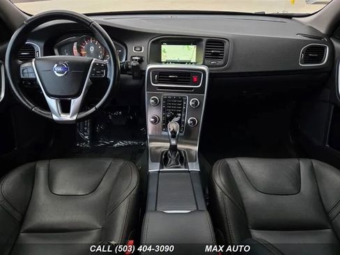 Used 2016 Volvo V60 T5 Cross Country w/ Convenience Package image 23