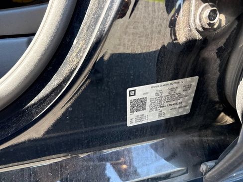 Used 2018 Chevrolet Suburban LT AWD/4WD image 22
