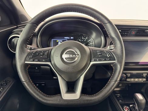 Used 2022 Nissan Kicks SR w/ Premium Package image 14