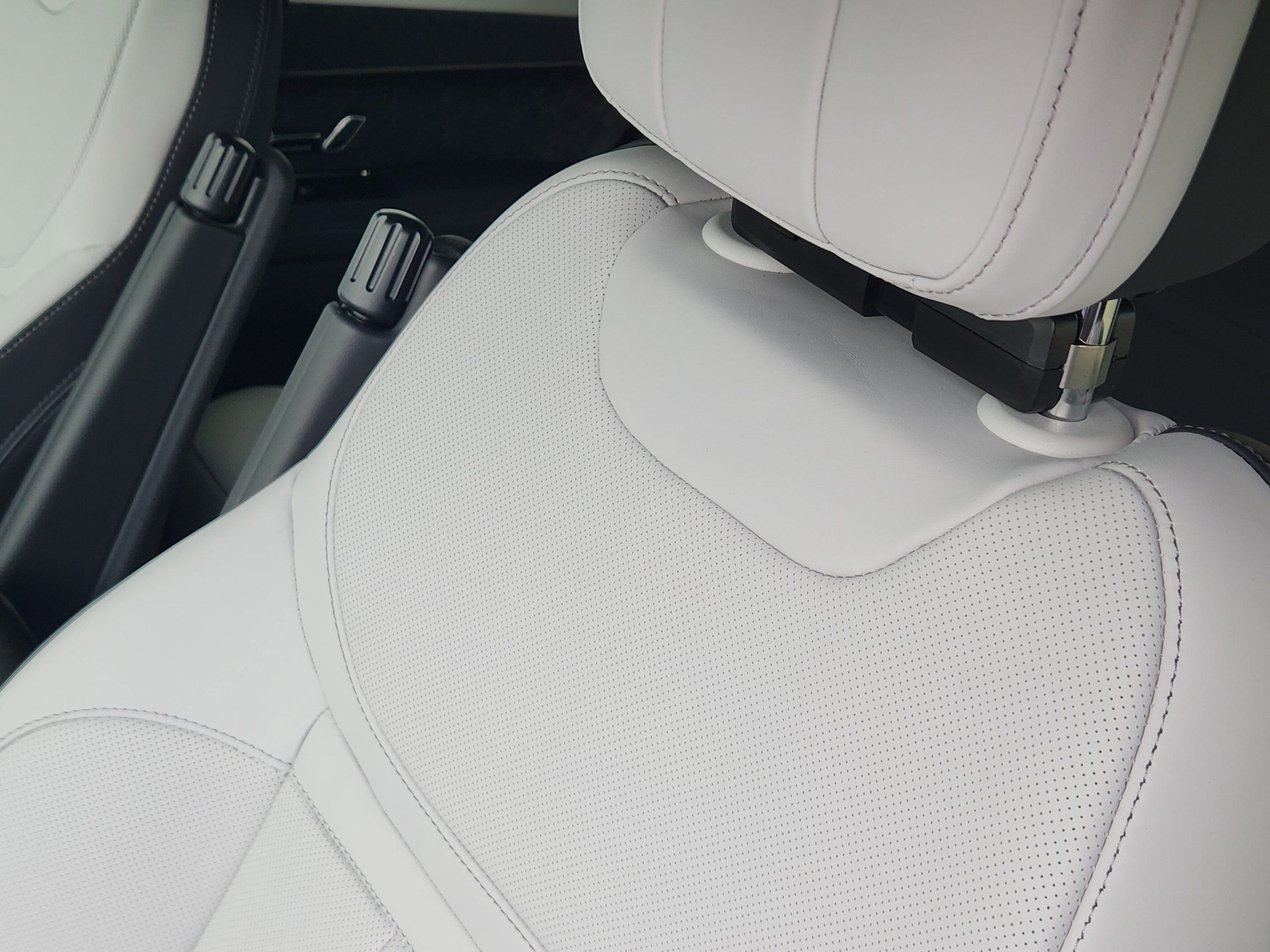 New 2027 Land Rover Range Rover Sport Battersea AWD/4WD image 10