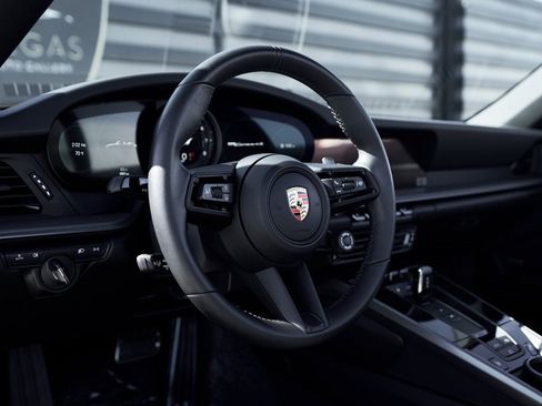 Used 2024 Porsche 911 Carrera 4S image 32