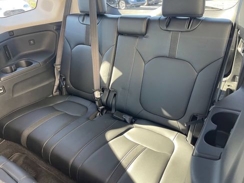 Used 2024 Honda Pilot Touring image 24