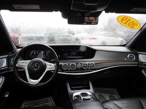 Used 2019 Mercedes-Benz S 560 4MATIC Sedan image 10