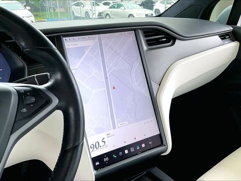 Used 2018 Tesla Model X 100D AWD/4WD image 5