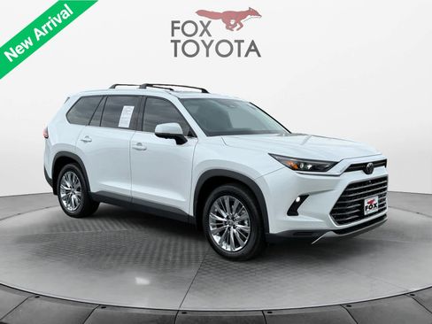Used 2024 Toyota Grand Highlander AWD image 8