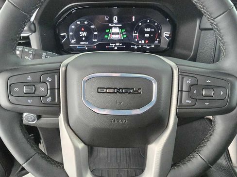 Used 2024 GMC Yukon Denali image 24