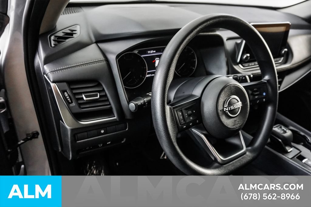 Used 2024 Nissan Rogue SV FWD image 30