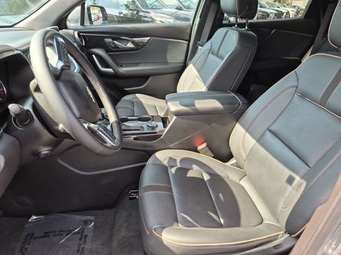 Used 2023 Chevrolet Blazer Premier w/ Driver Confidence II Package FWD image 16