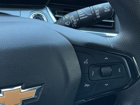 Used 2025 Chevrolet Trax LT image 24