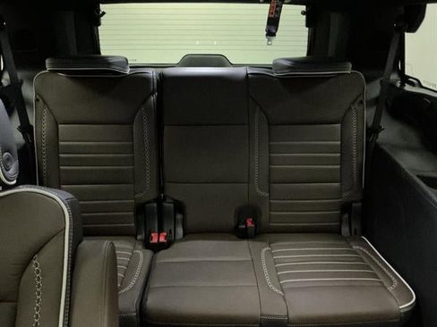 New 2026 GMC Yukon Denali Ultimate w/ LPO, Floor Liner Package AWD/4WD image 27