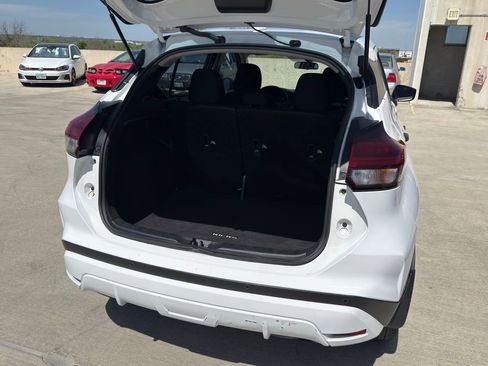 Used 2024 Nissan Kicks S image 8