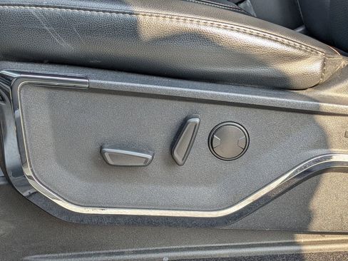 Used 2023 Ford F150 Lariat image 18