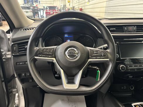 Used 2019 Nissan Rogue S AWD/4WD image 11