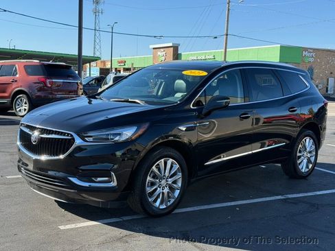 Used 2021 Buick Enclave Premium w/ Sun and Sites Package image 9