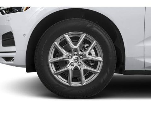Used 2020 Volvo XC60 T6 Momentum w/ Protection Package Premier AWD/4WD image 11
