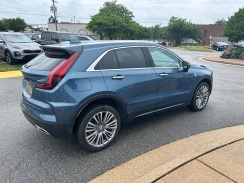 Used 2024 Cadillac XT4 Premium Luxury w/ Technology Package AWD/4WD image 3