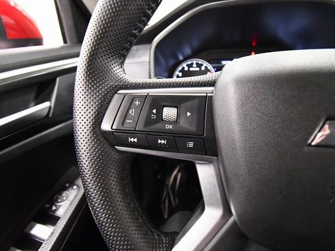 Used 2024 Mitsubishi Outlander SE image 19