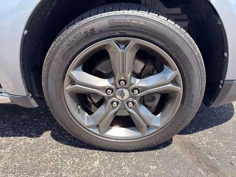 Used 2018 Dodge Journey Crossroad w/ Nav & Sun Group FWD image 17