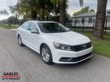 Used 2018 Volkswagen Passat 2.0T SE image 4
