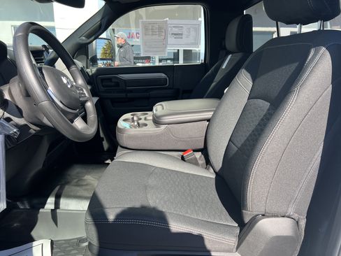 Used 2025 RAM 3500 Tradesman image 11