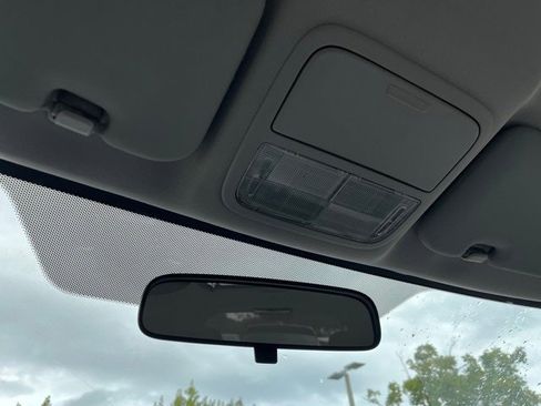 Used 2011 Honda CR-V LX image 7