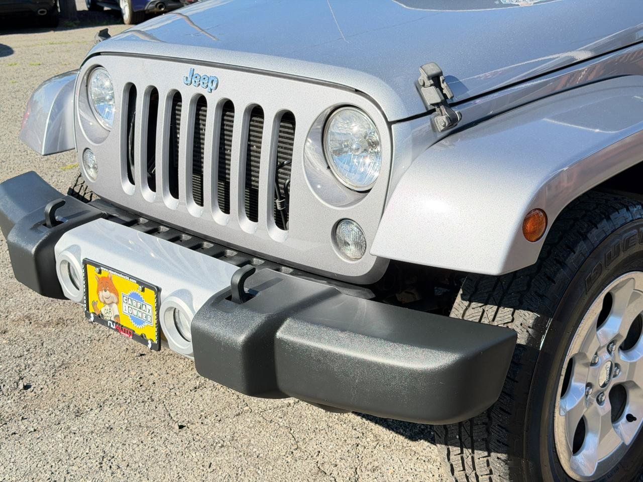 Used 2015 Jeep Wrangler Unlimited Sahara w/ Dual Top Group AWD/4WD image 9
