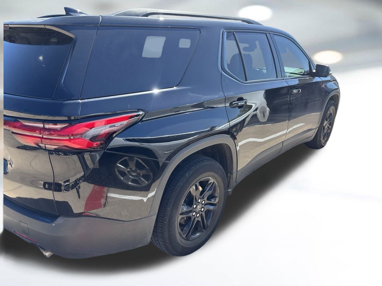Used 2023 Chevrolet Traverse LT FWD image 9