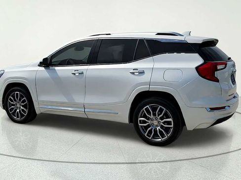 Used 2023 GMC Terrain Denali w/ Denali Premium Package AWD/4WD image 5