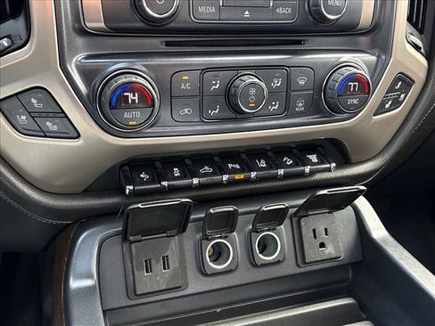 Used 2017 GMC Sierra 2500 Denali w/ Duramax Plus Package image 15