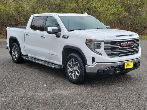 Used 2023 GMC Sierra 1500 SLT w/ SLT Premium Plus Package AWD/4WD image 3