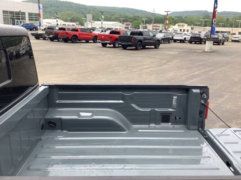 New 2025 Jeep Gladiator Rubicon w/ Convenience Group image 21