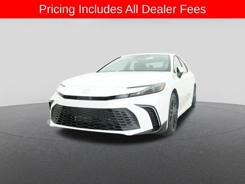 New 2026 Toyota Camry SE FWD image 32