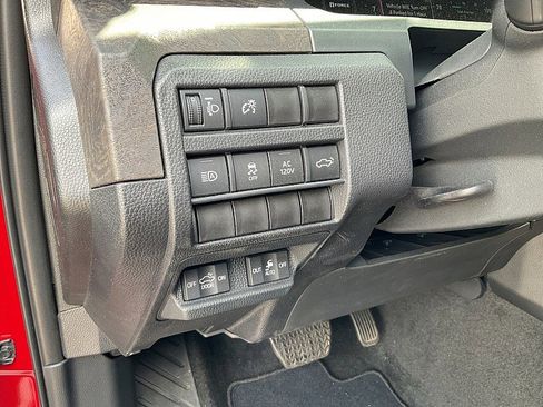 Used 2025 Toyota Tacoma Limited image 15