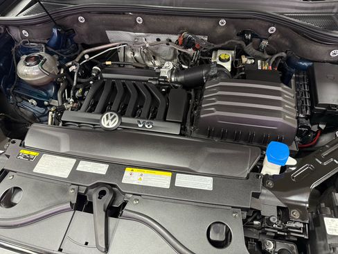 Used 2021 Volkswagen Atlas Cross Sport SEL Premium R-Line image 34