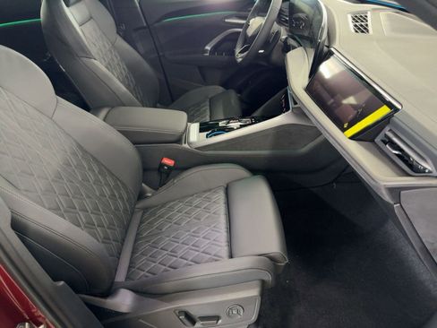 New 2025 Audi SQ5 Prestige image 28