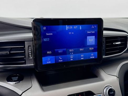 Used 2022 Ford Explorer XLT w/ Equipment Group 202A RWD image 15