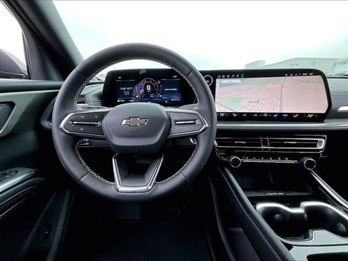 New 2026 Chevrolet Traverse LT image 17