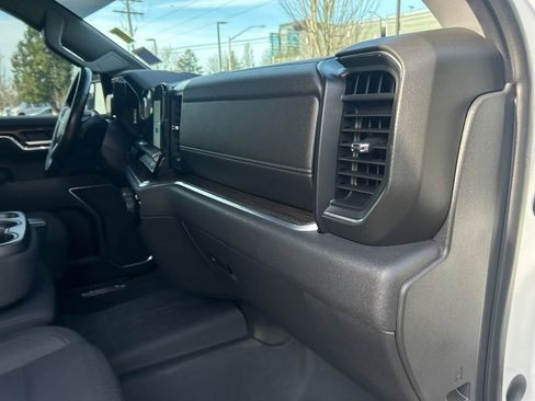 Used 2022 Chevrolet Silverado 1500 LT Trail Boss image 26