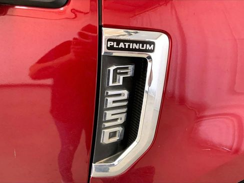 Used 2017 Ford F250 Platinum w/ FX4 Off-Road Package AWD/4WD image 9