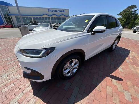 Used 2025 Honda HR-V LX image 30