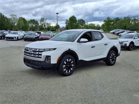 New 2025 Hyundai Santa Cruz SE image 2