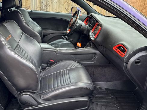 Used 2016 Dodge Challenger R/T Plus image 32