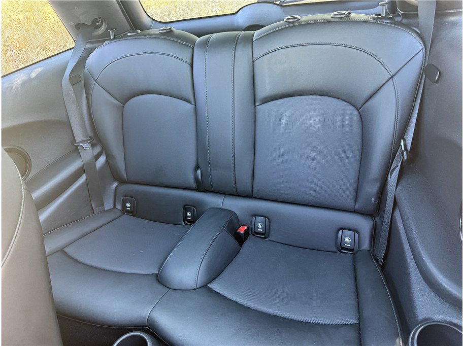 Used 2019 MINI Cooper S FWD image 11