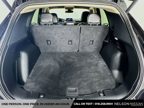 Used 2020 Ford Escape Titanium FWD image 28