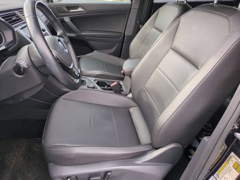 Used 2020 Volkswagen Tiguan SE R-Line AWD/4WD image 14