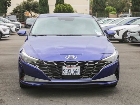 Used 2023 Hyundai Elantra Limited FWD image 3