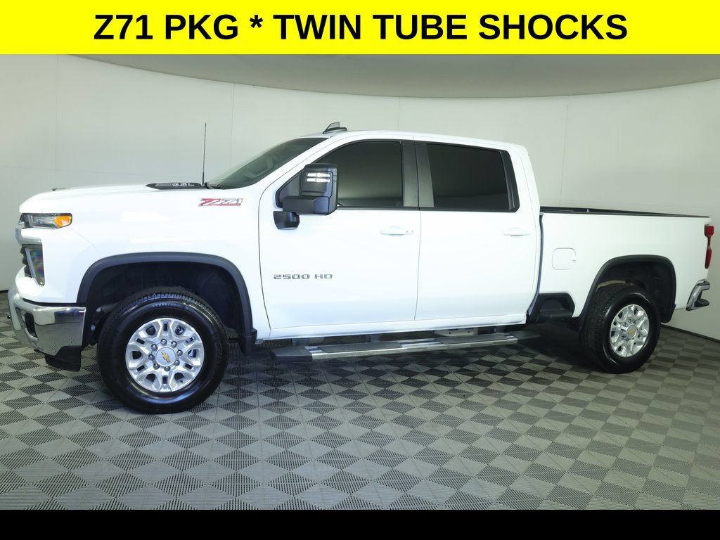 Used 2025 Chevrolet Silverado 2500 LT AWD/4WD image 6