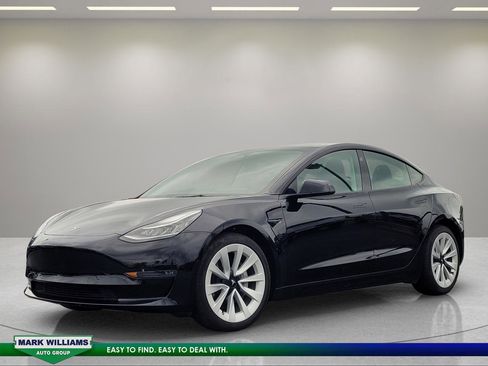 Used 2022 Tesla Model 3 Long Range AWD/4WD image 8